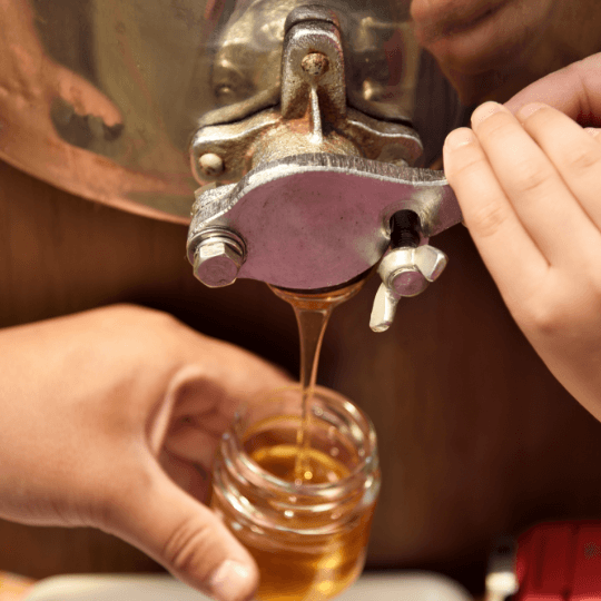 加熱殺菌をしない自然のままのはちみつ